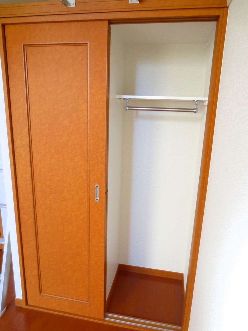 レオパレスコトブキ 収納