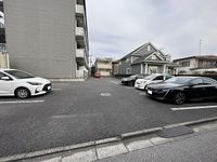 レオパレスプレジャー　宇都宮 駐車場