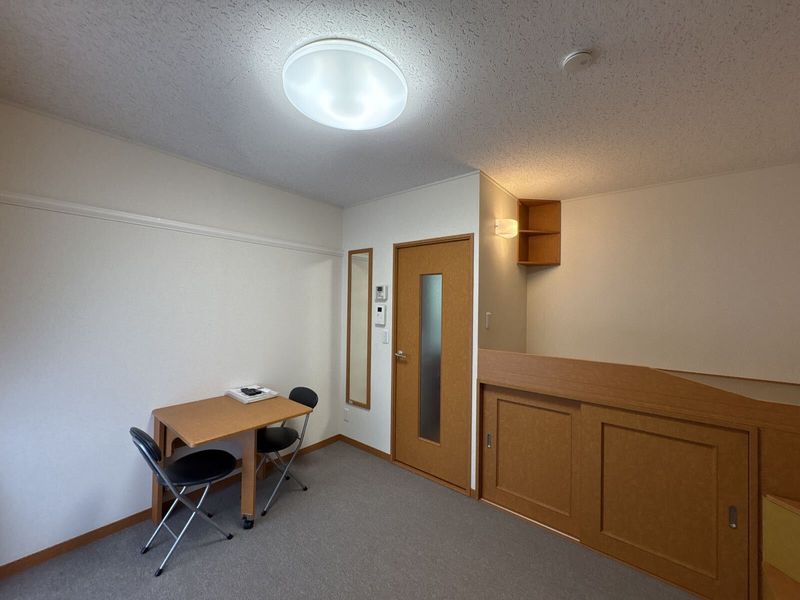 レオパレスだるま 居間