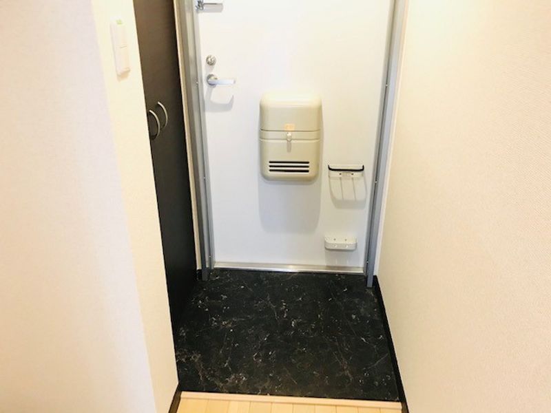 レオネクストパーチェ 玄関