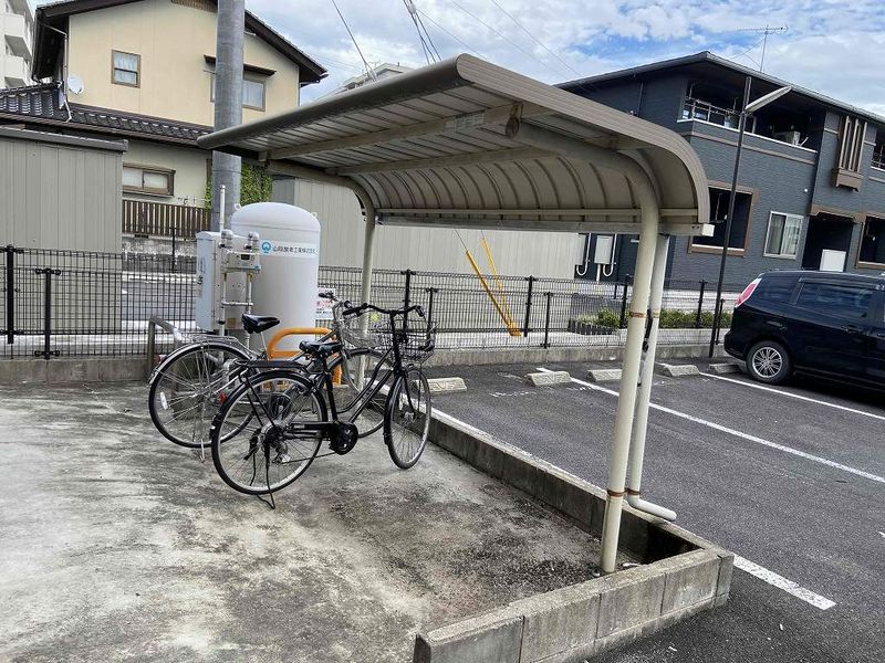 レオパレスリスピー 共用部分
