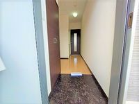 レオネクストラディエストⅡ 玄関
