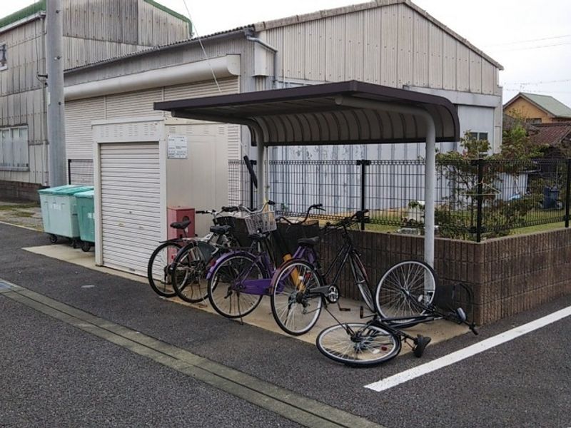 レオパレスウルラ 共用部分