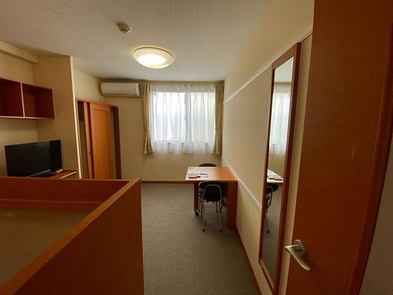 レオパレスフローラル合志館 居間