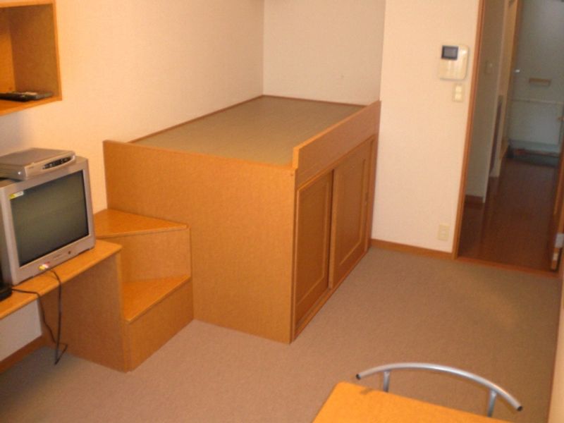 レオパレスプルケリマ 居間