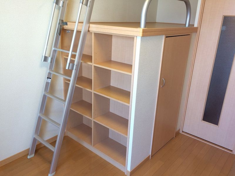 レオパレスロイヤルパーム 収納