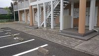 レオパレスサニーヒルズ エントランス