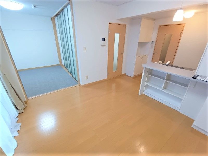 レオパレス旭町 居間
