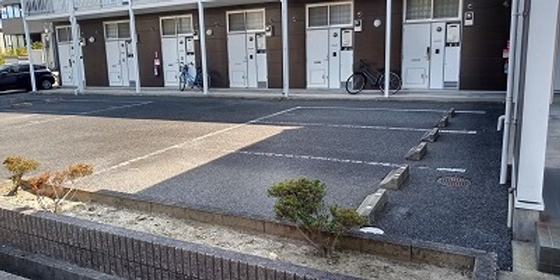 レオパレス桐ヶ丘 駐車場