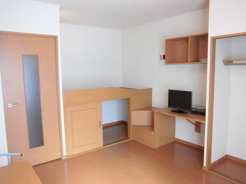 レオパレスヒルサイド 寝室