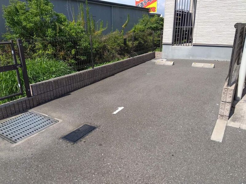 クレイノフィセント　ファルコン 駐車場