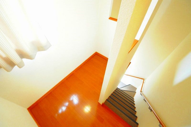 レオパレスクライネシュロス 玄関