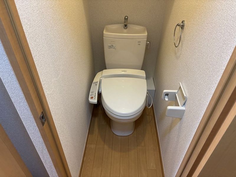 レオパレス山﨑８８ トイレ