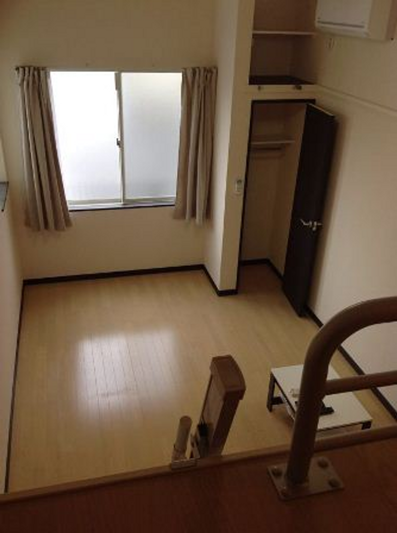 レオネクスト升本 居間