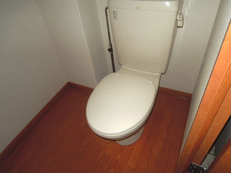 レオパレスＨａｎａｇｕｒｉ トイレ