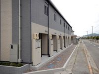 レオパレスＫ　ＨＡＵＳ撫養 玄関