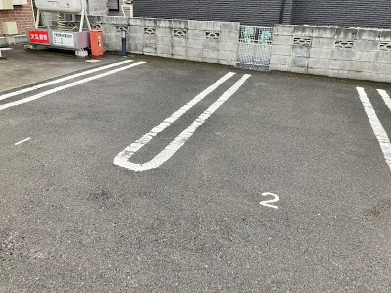 レオネクスト御廟 駐車場