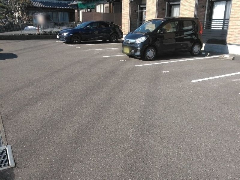 レオネクストサンファイン 駐車場