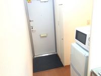 レオパレスＨＫスクエア 玄関