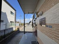 レオパレスセリバテール仁川 エントランス