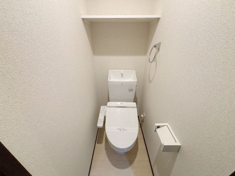 CLEINO IIDA Toilet