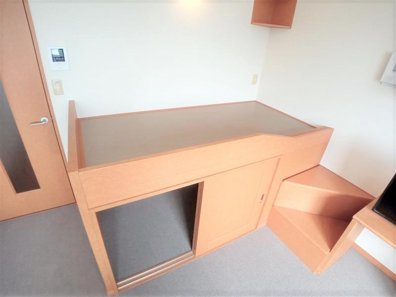 レオパレス桜花 居間