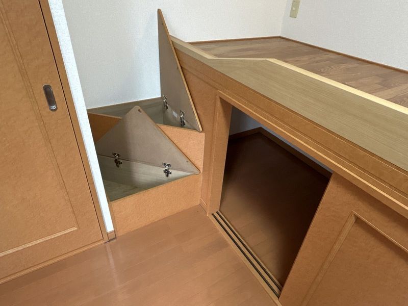 レオパレスアローンライフ 収納