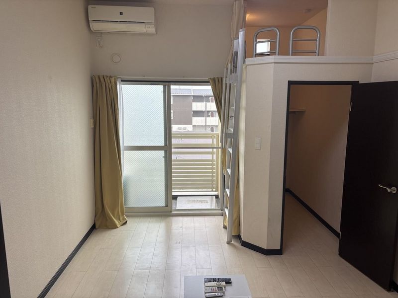 レオネクストコラッジョ 居間