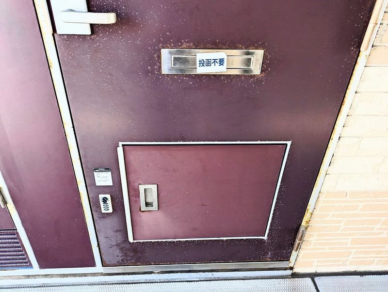 レオパレス夢見 玄関