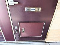 レオパレス夢見 玄関