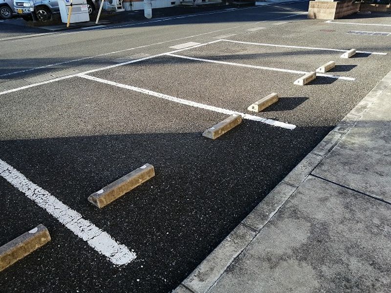 レオパレスパディーハウス 駐車場