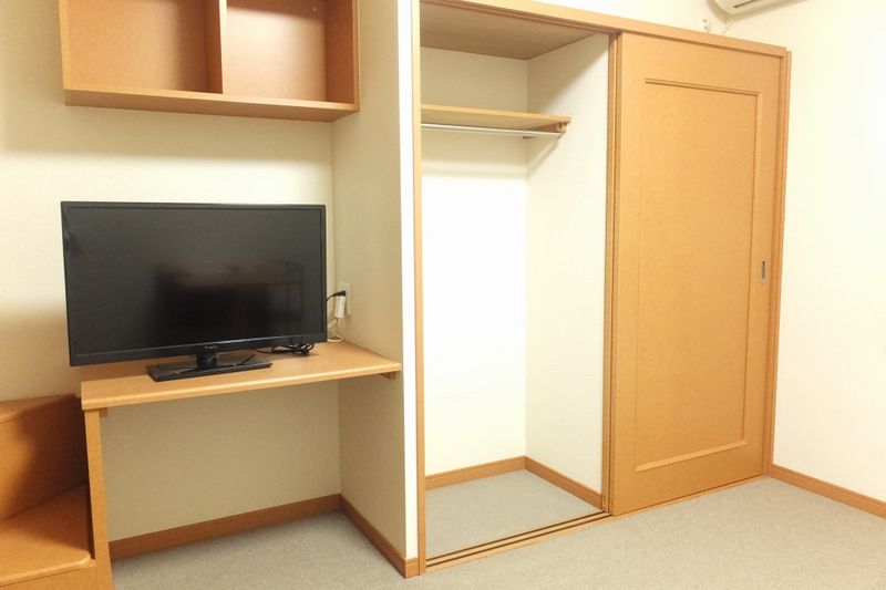 レオパレスボヌール 収納