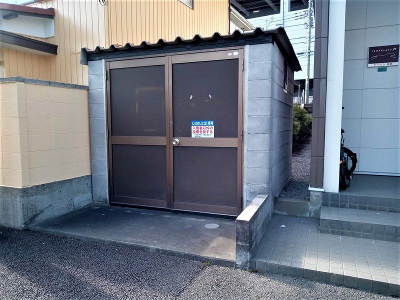 レオパレスアーバン領家 共用部分