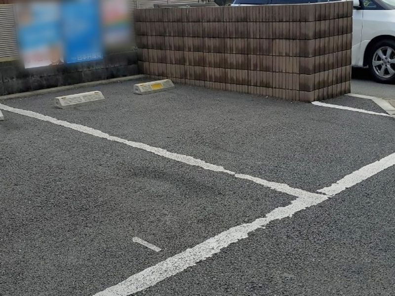 クレイノメゾン　クリザンテムＡ 駐車場