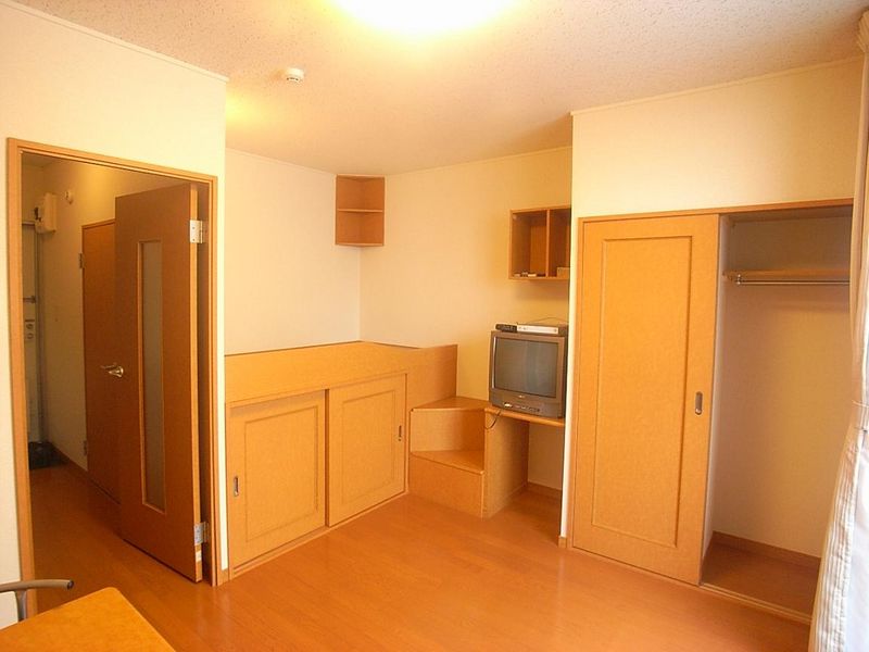 レオパレスクレベール 居間