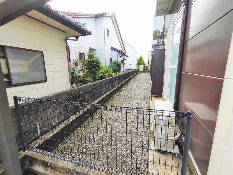 レオパレス若葉 庭