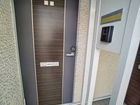 レオネクストモコプル 玄関