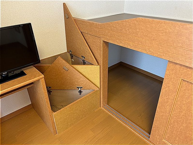 レオパレスピノ 収納