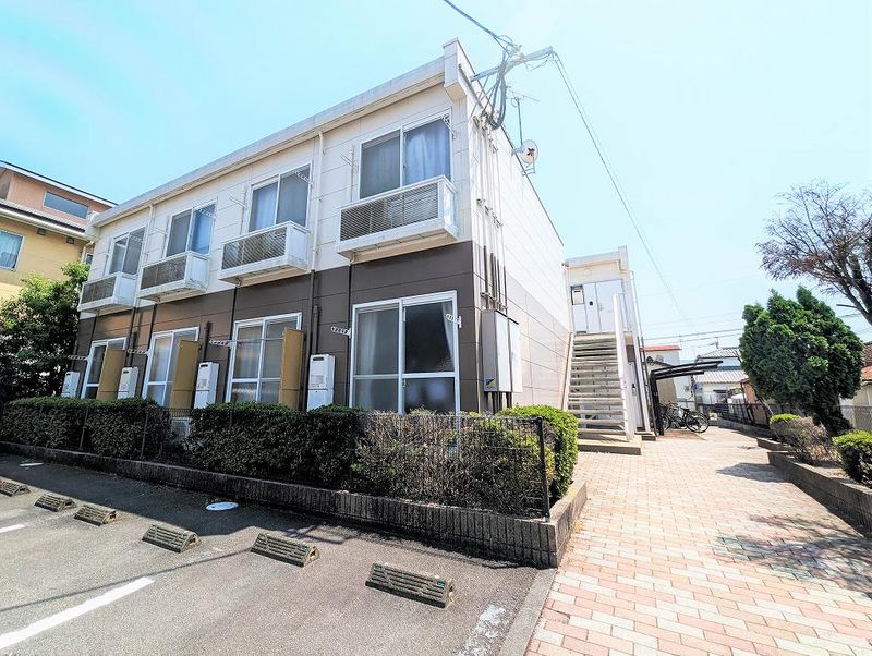 レオパレスフェニックスｉｎ波島 外観