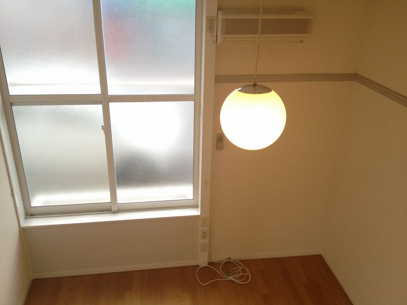 レオパレスルミエール 居間