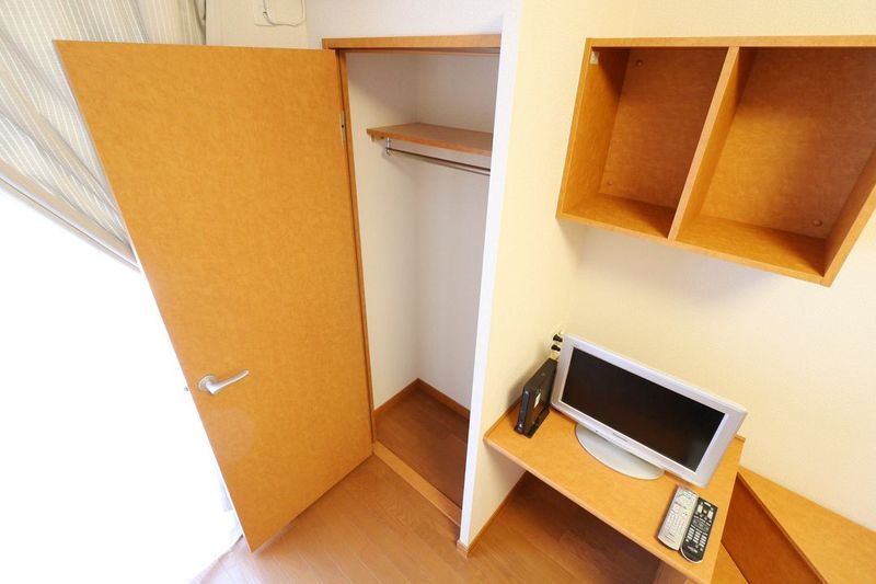 レオパレススカイブルー 収納