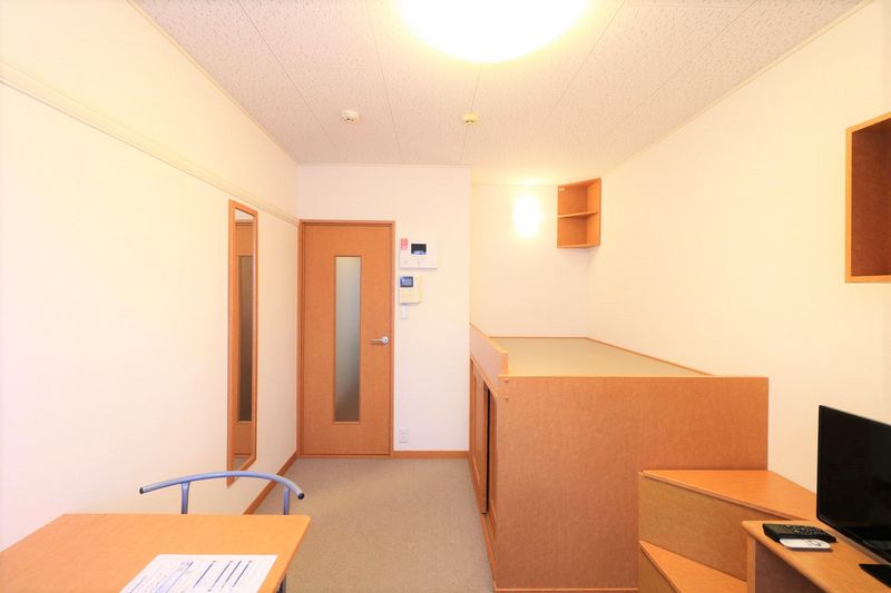 レオパレスヤングフォレストＡ 居間