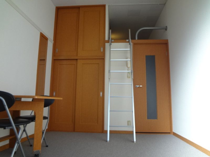 レオパレス古見 居間