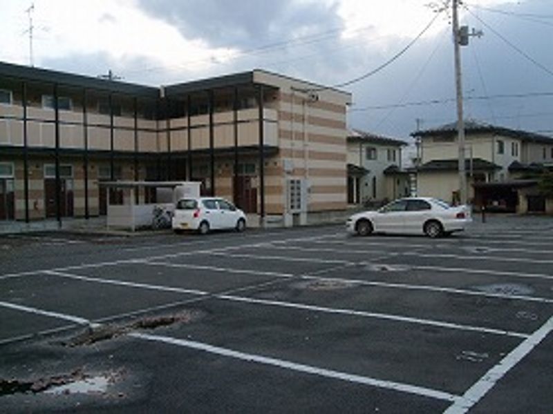 レオパレスシード上堂Ⅰ 駐車場