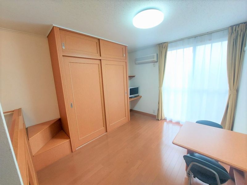 レオパレス赤穂 寝室