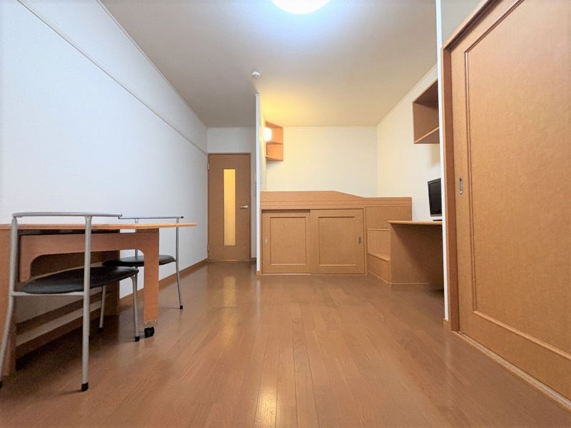 レオパレス新町 居間