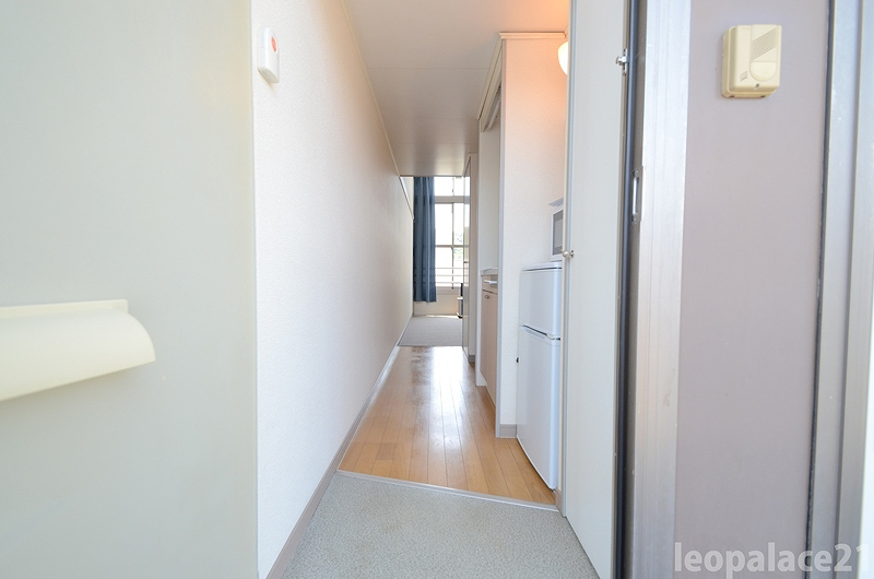 leopalace TAKAKURA Entrance