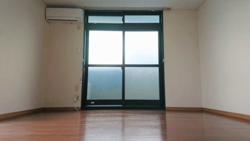 レオパレスナカジマ 居間