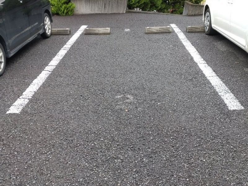レオパレス幸 駐車場
