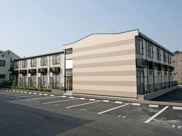 レオパレスアンフィールド 外観